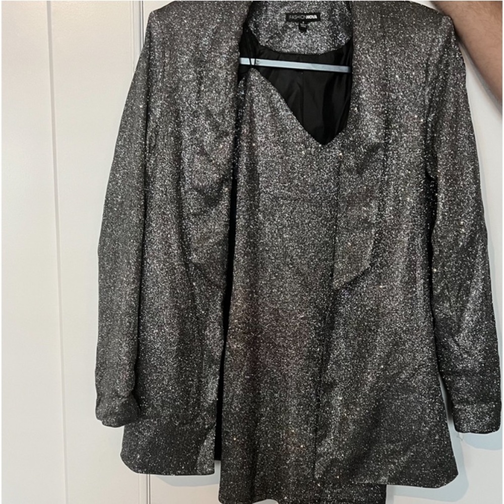 Sparkly Stretchy body con dress with matching blazer- pre-owned size Small